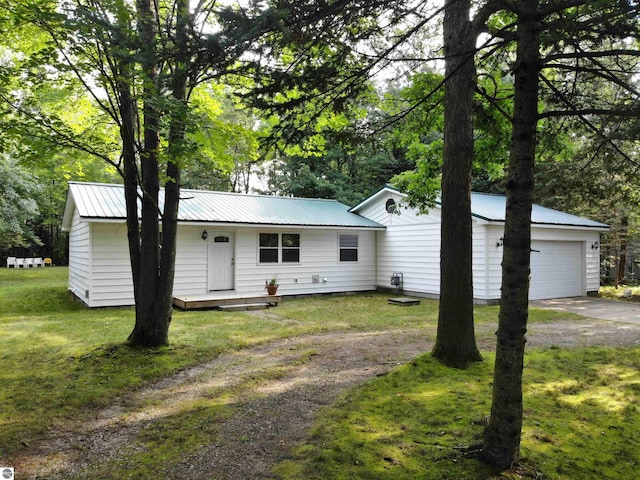 ranch-style house with a front lawn