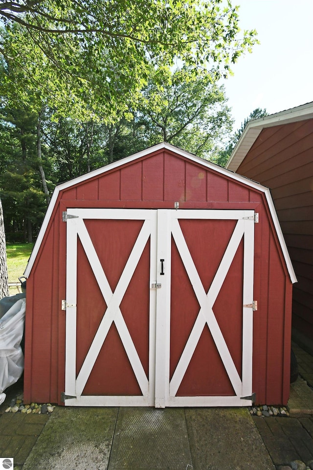 view of outdoor structure