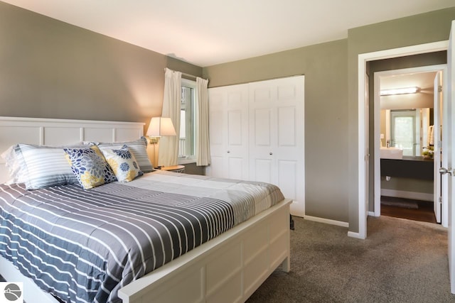 bedroom featuring carpet floors and a closet