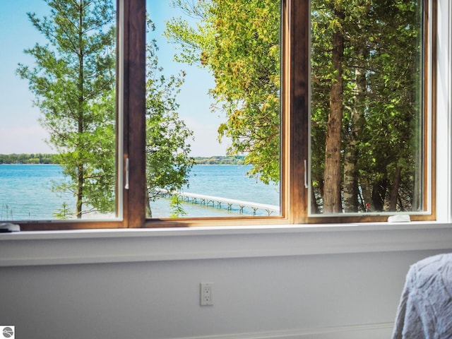 11305 Evergreen, Charlevoix, MI 49720 - water view