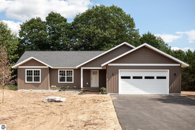 view of front facade featuring a garage