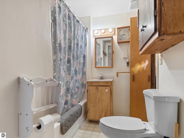 full bathroom with toilet, shower / tub combo with curtain, and vanity