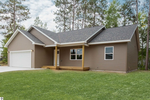 view of front facade with a front yard