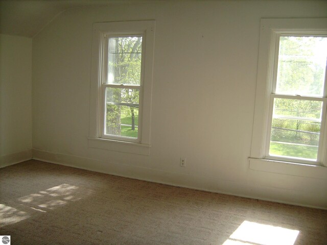 413 N Fancher St, Mount Pleasant, MI 48858 - view of carpeted spare room