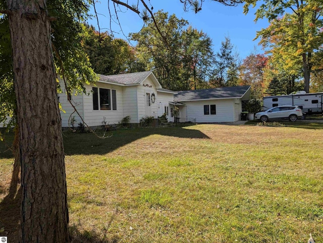 exterior space featuring a lawn