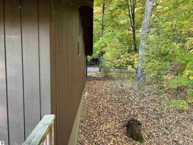 5417 Golfview Rd, Bellaire, MI 49615 - view of side of property