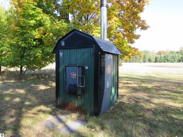 view of outdoor structure