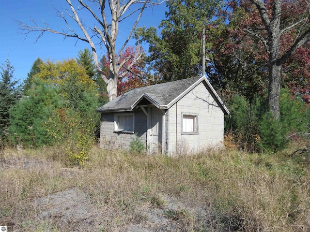 view of outdoor structure