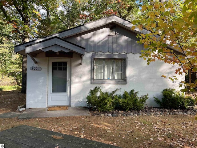 view of entrance to property