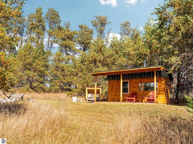 view of outdoor structure