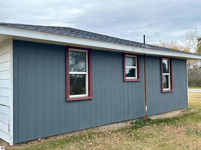 view of side of property