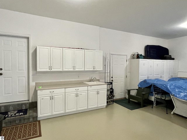 11320 Shippey Ln, Rapid City, MI 49676 - laundry room with a sink