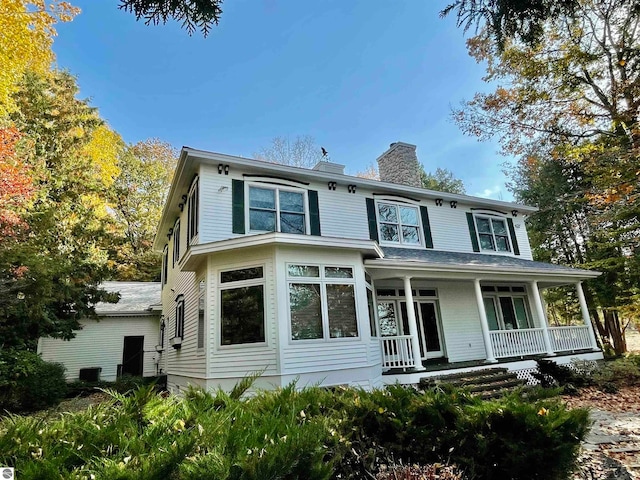 view of front facade with covered porch