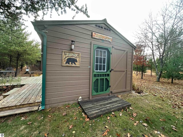 view of outdoor structure