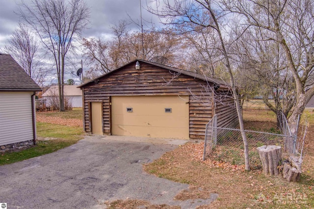 view of detached garage