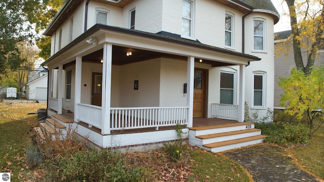 view of front of house featuring covered porch