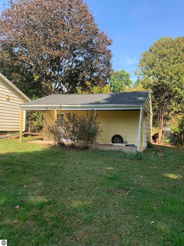 exterior space featuring a yard