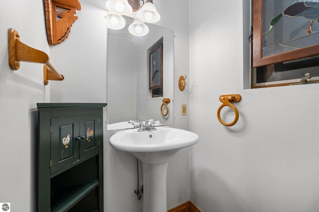 bathroom featuring sink