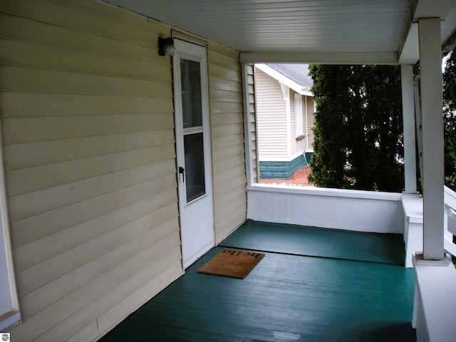 view of patio / terrace with covered porch