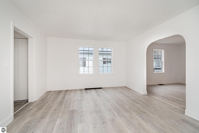 726 Pennsylvania Ave, Alma, MI 48801 - unfurnished room featuring light hardwood / wood-style floors