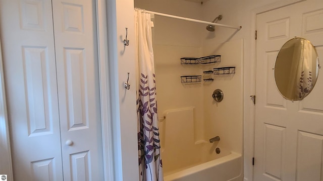 bathroom with shower / tub combo