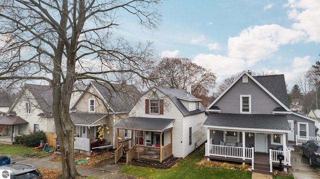 view of front of house featuring covered porch