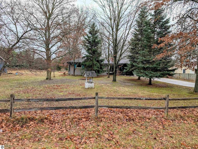 view of front of home with a front lawn