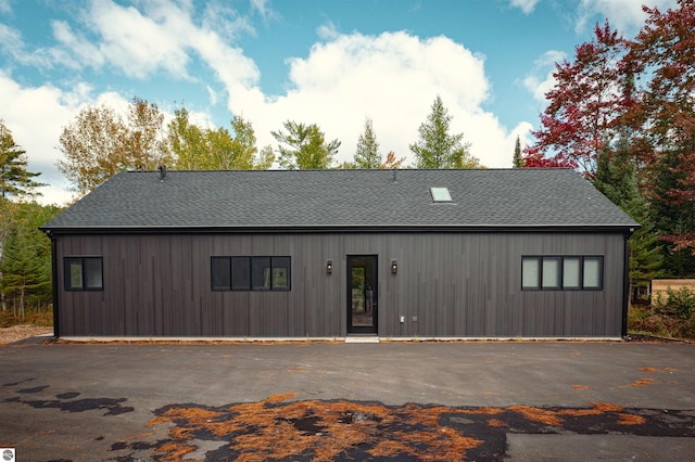 view of modern inspired farmhouse