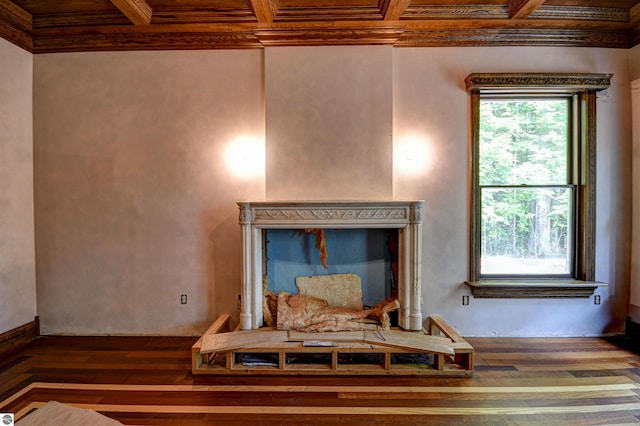 room details featuring wood-type flooring and ornamental molding