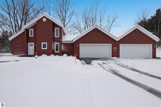 view of front of house featuring a garage