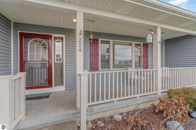 entrance to property with covered porch