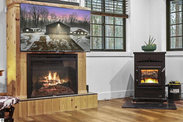 interior details with hardwood / wood-style floors