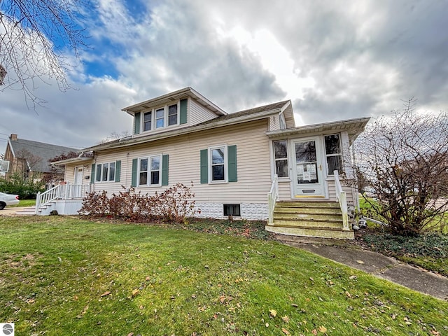 view of front of house featuring a front yard