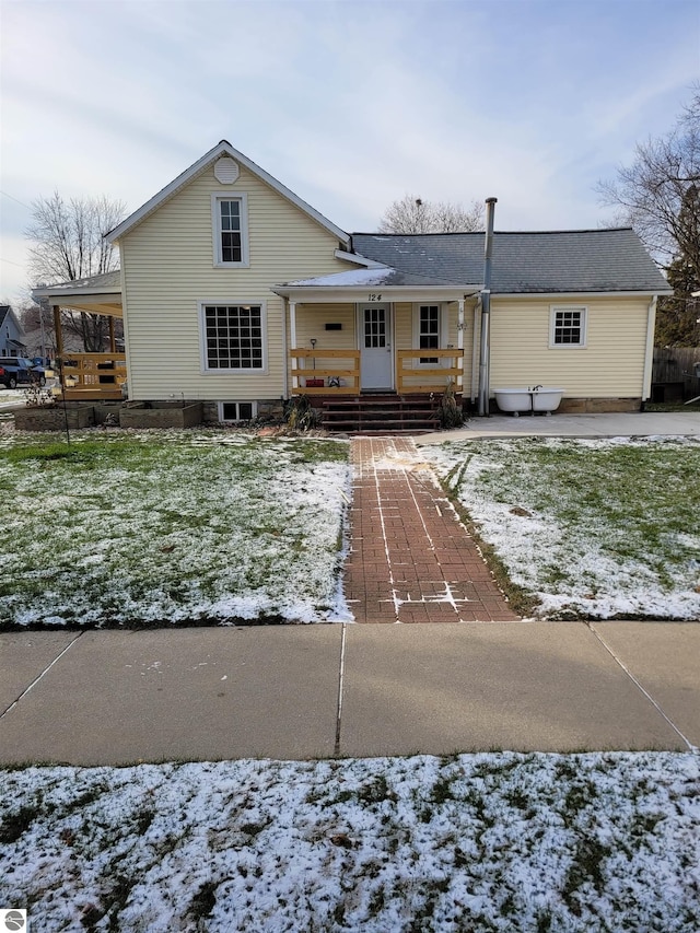 view of front facade featuring a porch