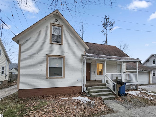 bungalow featuring covered porch