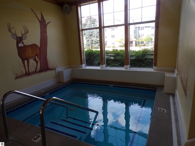 view of pool featuring an indoor in ground hot tub