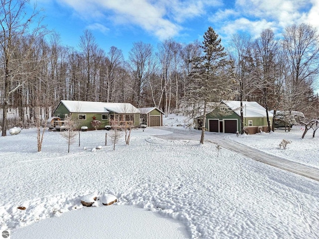 view of yard layered in snow