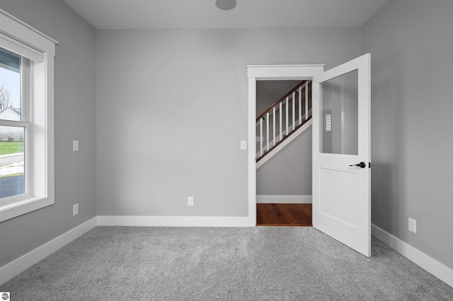 view of carpeted spare room