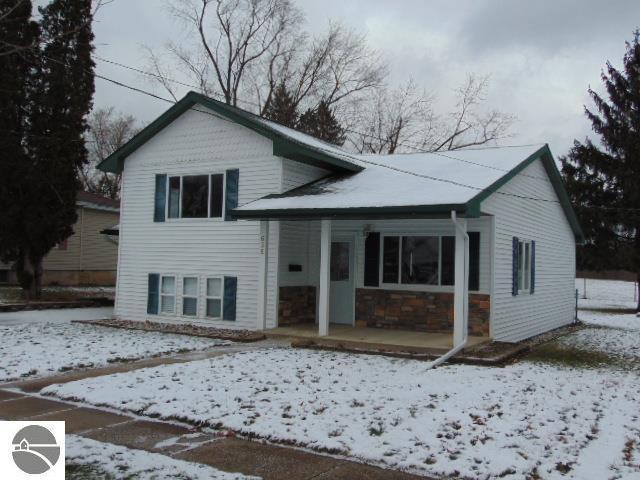 view of front of home with a porch