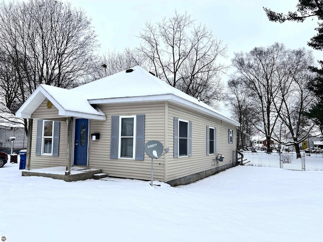 view of front of property