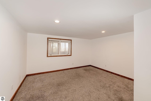 view of carpeted spare room