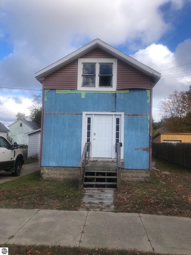 view of front of property