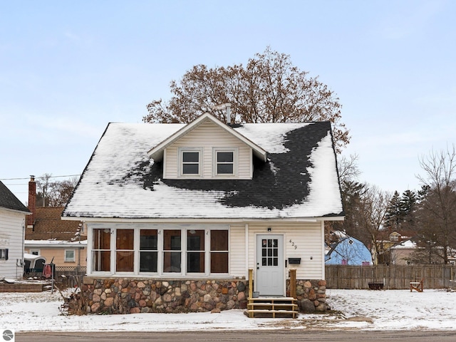 view of front of property