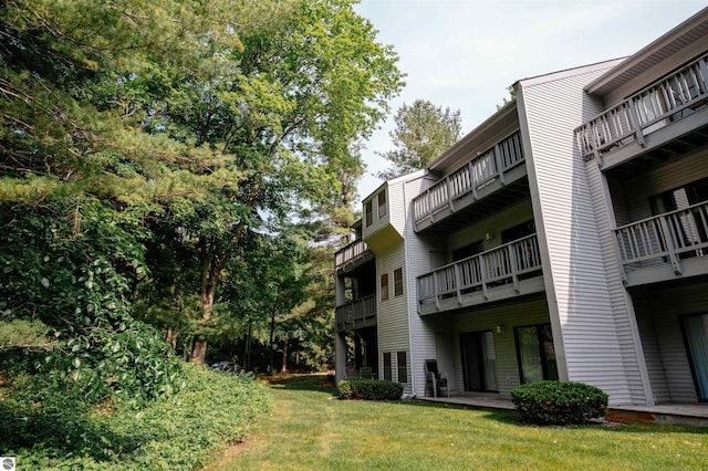 view of building exterior