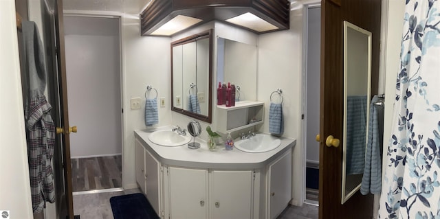 bathroom with vanity