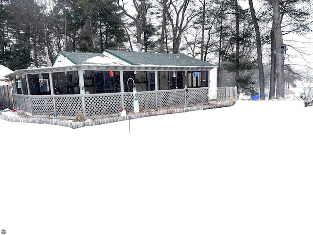 view of front facade with covered porch