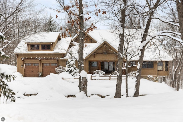 view of front of house featuring a garage