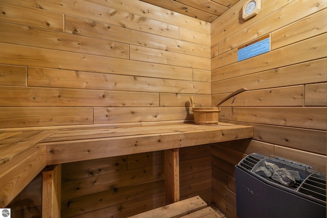 view of sauna / steam room