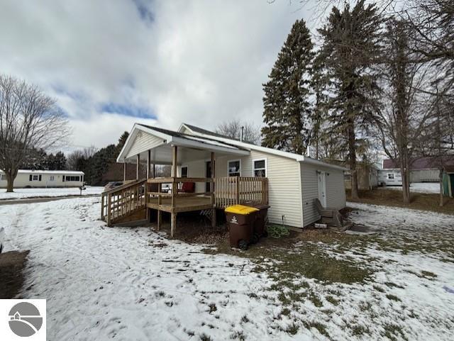 522 Teman St, Saint Louis, MI 48880 - view of snow covered property
