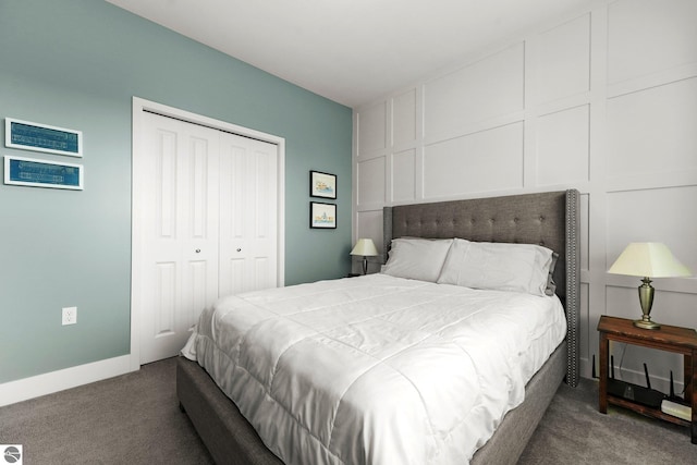 carpeted bedroom featuring a closet